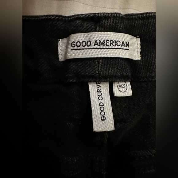Good American Good Curve Straight Leg Black Jeans - Picture 7 of 7